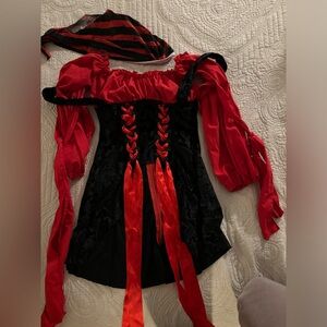 Woman/Teen Pirate Costume